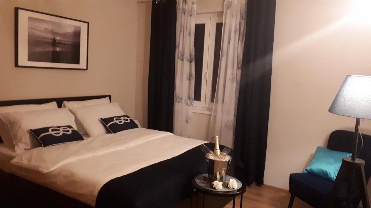 New City Center Design Apartment 波雷奇 外观 照片